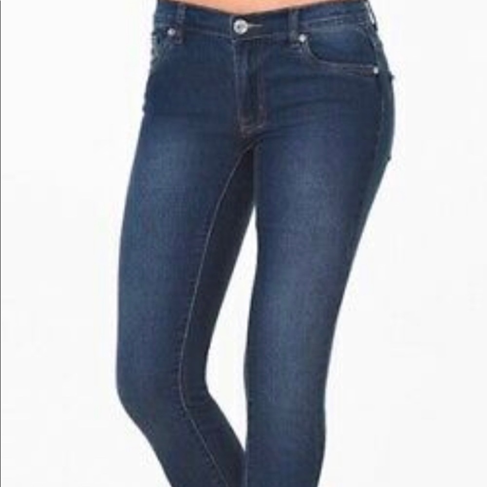NWOT Jeans size 8 Venus